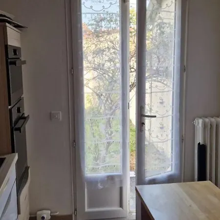 Проживание в семье Maison Speciale Jo *